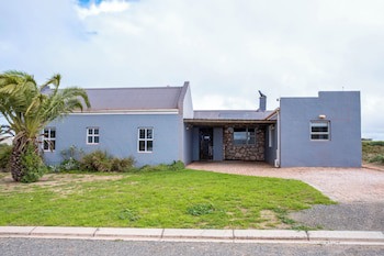 Blue Bay Lodge