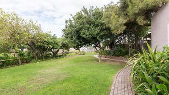 Blue Bay Lodge
