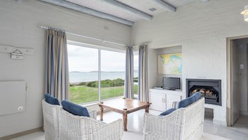Blue Bay Lodge