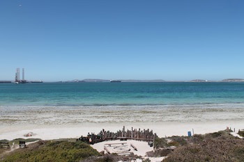Blue Bay Lodge