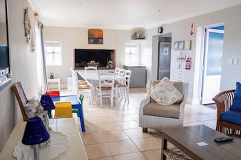 Blue Bay Lodge