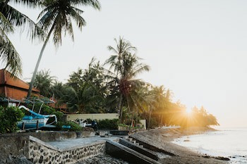 Aloka Bahari Villas
