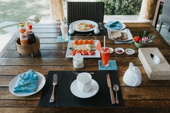 Aloka Bahari Villas
