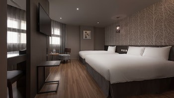 Fine Hotel