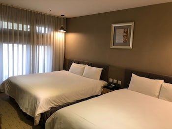 Fine Hotel