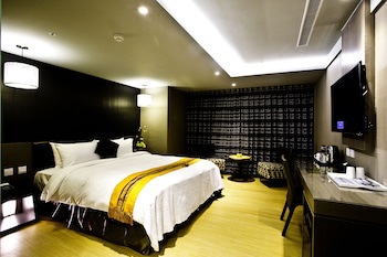 Fine Hotel