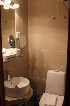 Green Hotel