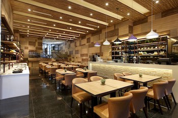 Capital Hotel Songshan