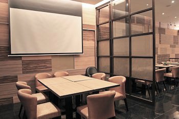 Capital Hotel Songshan