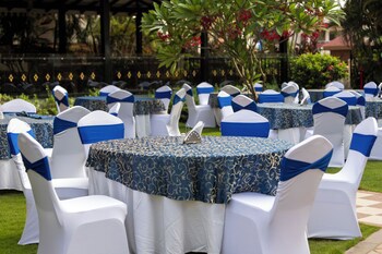 De Mandarin Beach Resort Suites & Villas
