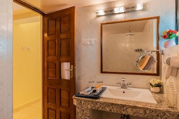 De Mandarin Beach Resort Suites & Villas