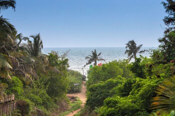 De Mandarin Beach Resort Suites & Villas