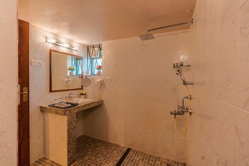 De Mandarin Beach Resort Suites & Villas