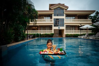 De Mandarin Beach Resort Suites & Villas