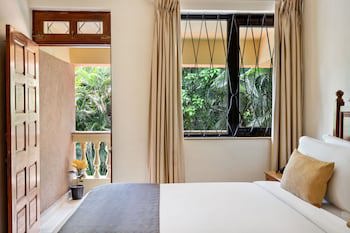 De Mandarin Beach Resort Suites & Villas