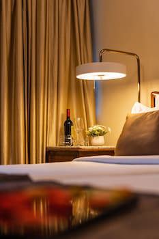 De Mandarin Beach Resort Suites & Villas