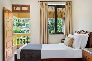De Mandarin Beach Resort Suites & Villas