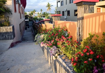 Al-Minhaj Service Apartments