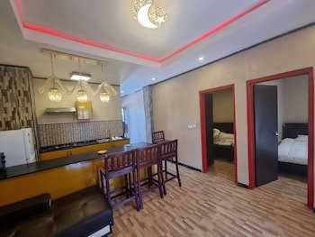 Al-Minhaj Service Apartments