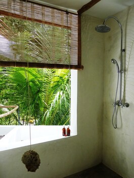 Bliss Hotel