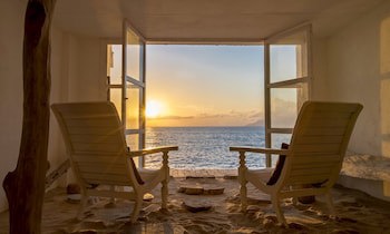 Bliss Hotel
