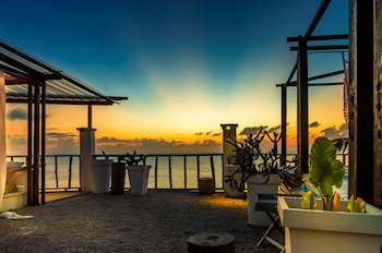 Bliss Hotel