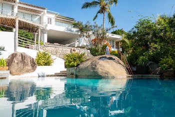 Bliss Hotel