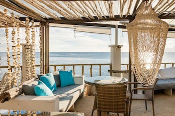 Bliss Hotel