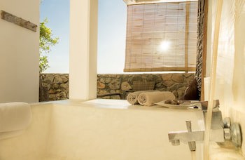 Bliss Hotel