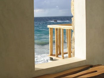 Bliss Hotel