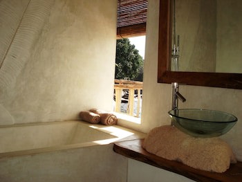 Bliss Hotel