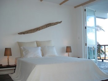 Bliss Hotel