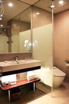 Golden Tulip Glory Fine Hotel