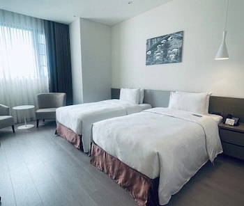 Golden Tulip Glory Fine Hotel