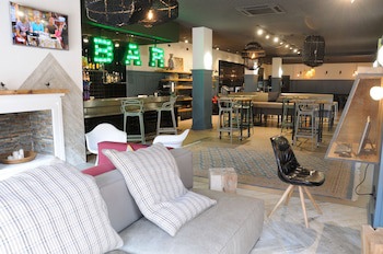 New Hotel Colon