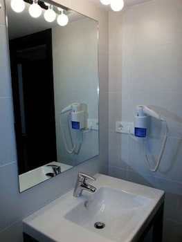 New Hotel Colon