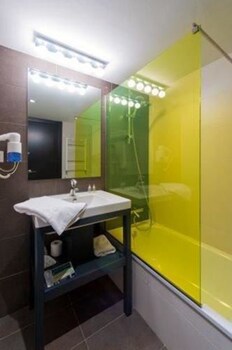 New Hotel Colon