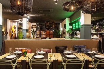 New Hotel Colon