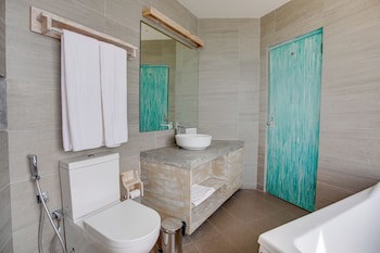 Hikkaduwa Beach Hotel