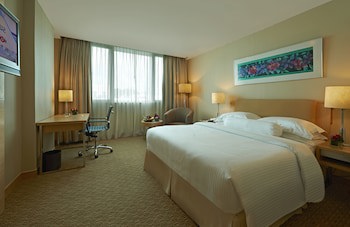 Royale Chulan The Curve