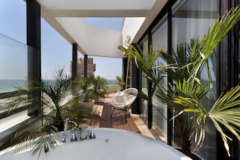Brown Beach House By Brown Hotels