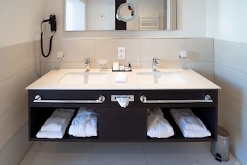 Hotel Wulfenia 4S - Adults Only