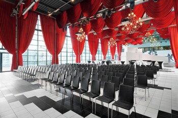 Kameha Grand Zurich, Autograph Collection