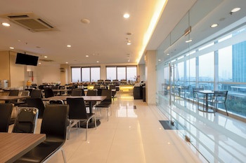 Hotel 88 Grogol By Wh