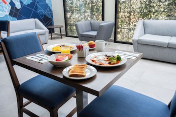 Holiday Inn Express Mexico City Satelite, An Ihg Hotel