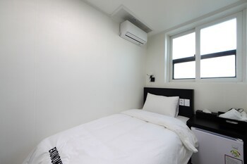 Ekonomy Hotel Incheon