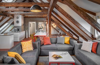 4 Arts Apartments By Adrez Living
