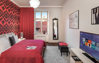 4 Arts Apartments By Adrez Living