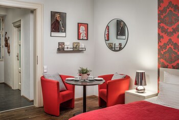 4 Arts Apartments By Adrez Living
