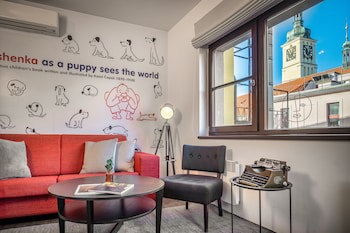 4 Arts Apartments By Adrez Living